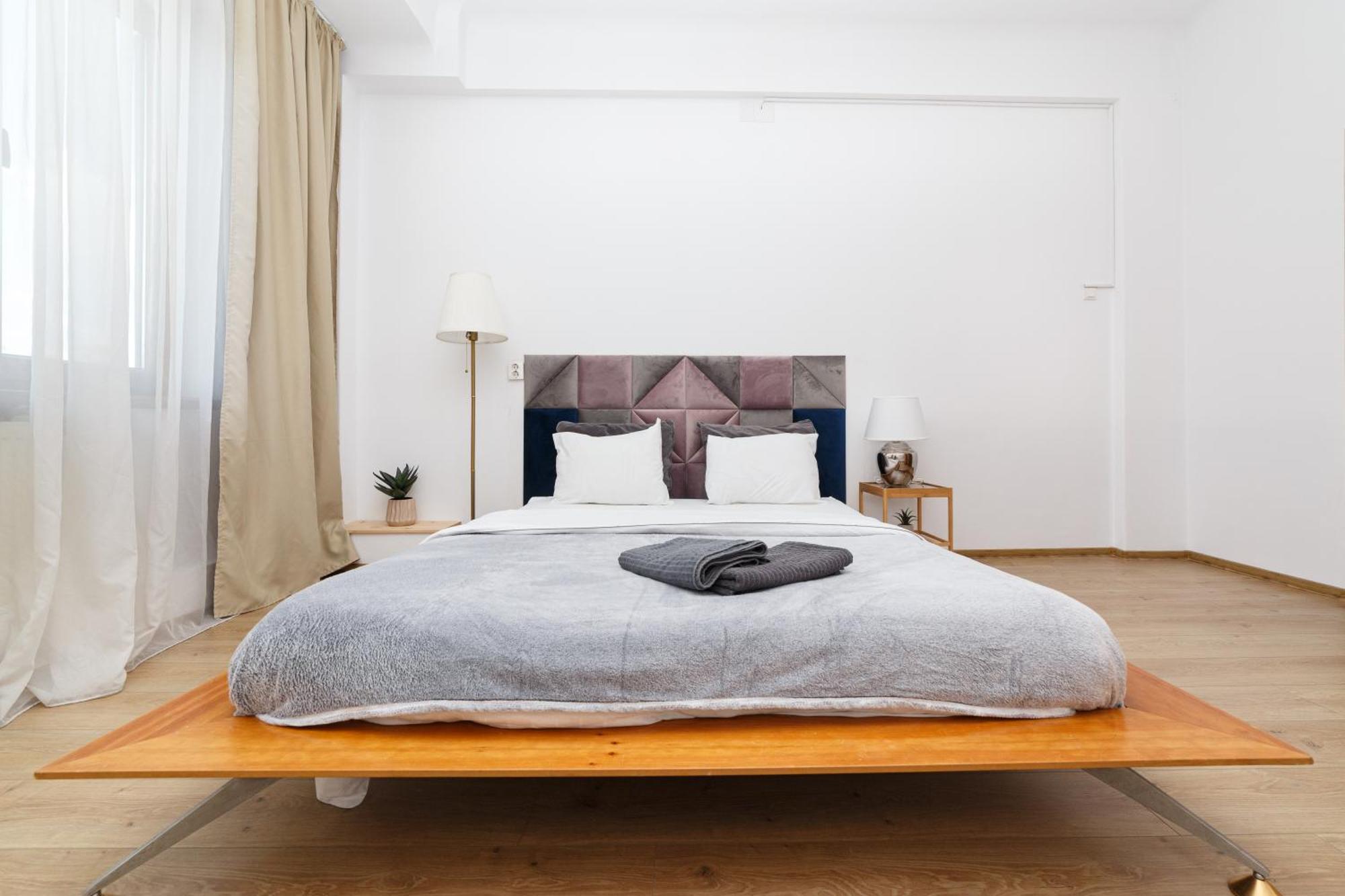 Color Franceza Street 4bedrooms Apartment *