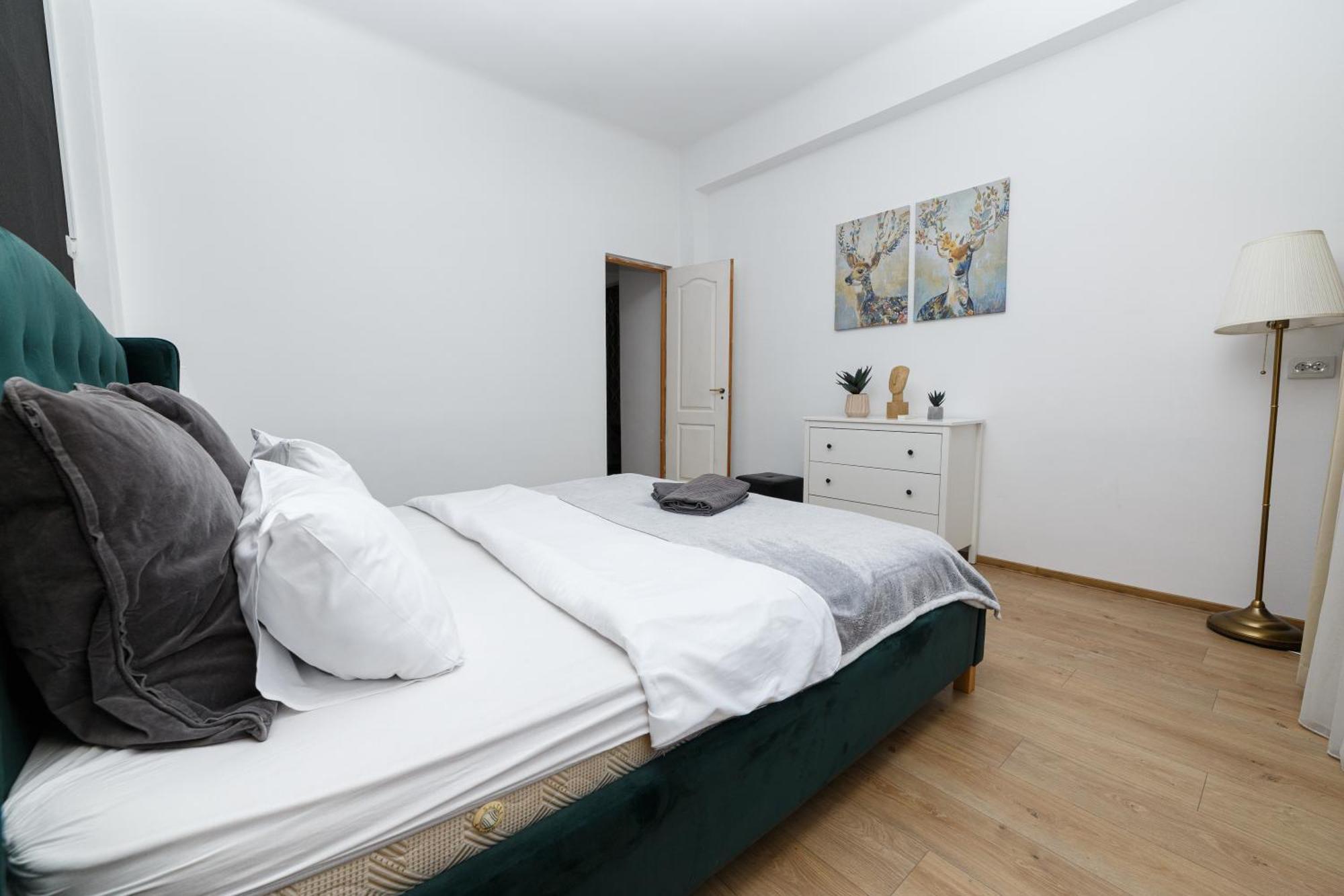 Apartment Color Franceza Street 4bedrooms *