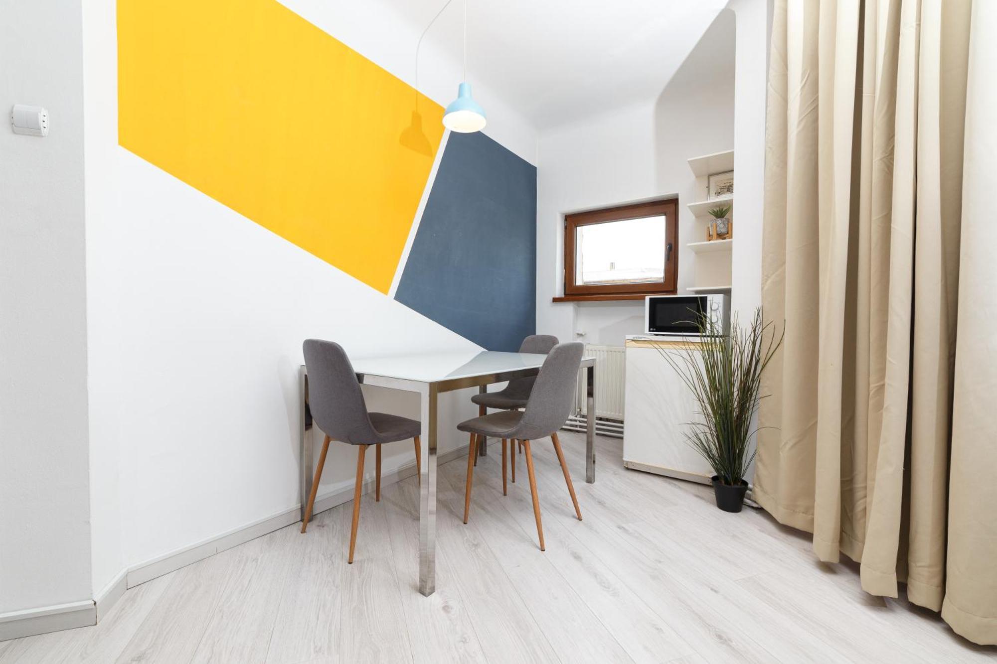 Color Franceza Street 4bedrooms