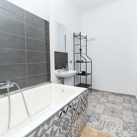 Color Apartments Franceza Street 4Bedrooms Bucharest Exterior photo