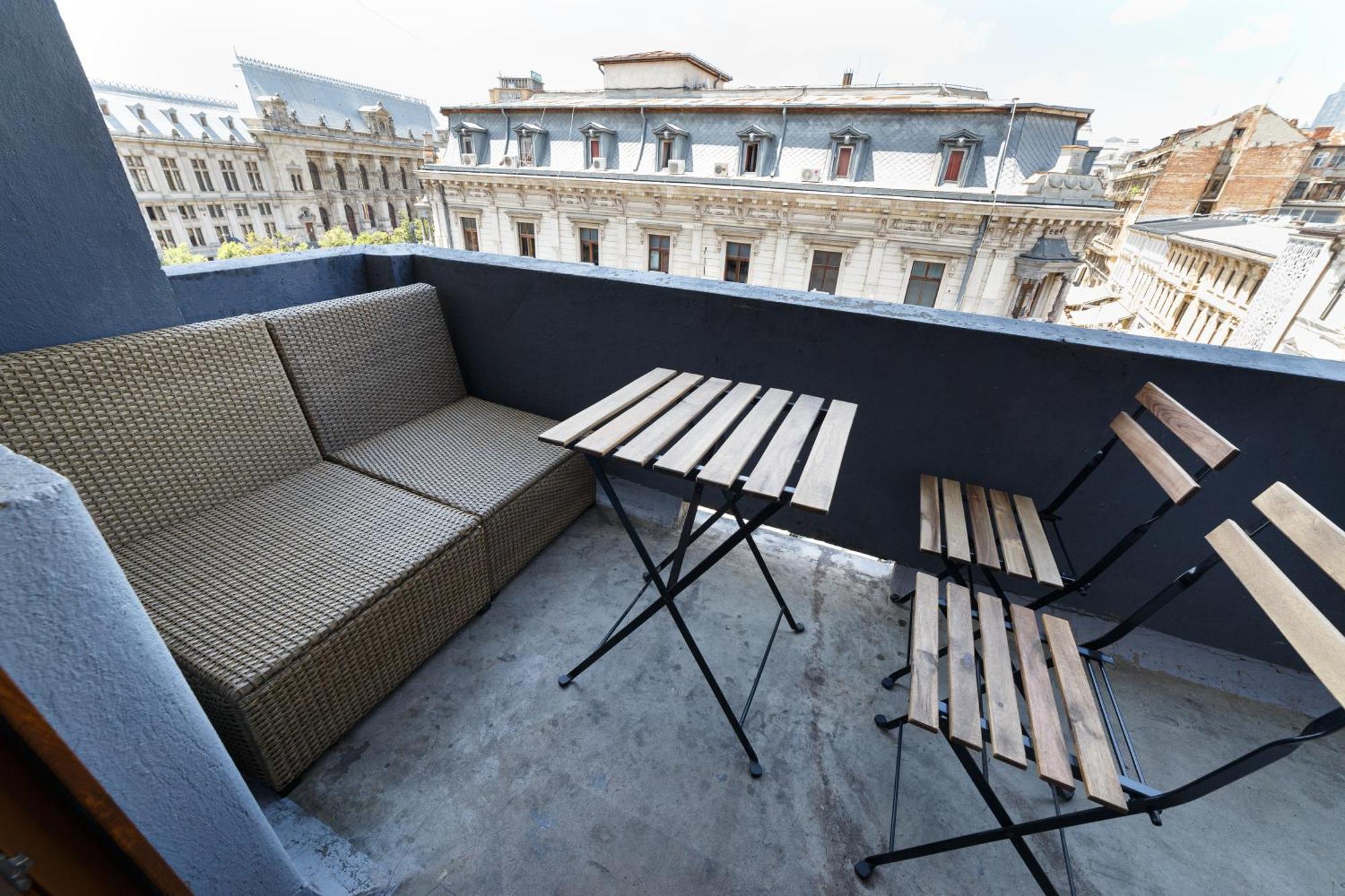 Color Franceza Street 4bedrooms דירה *