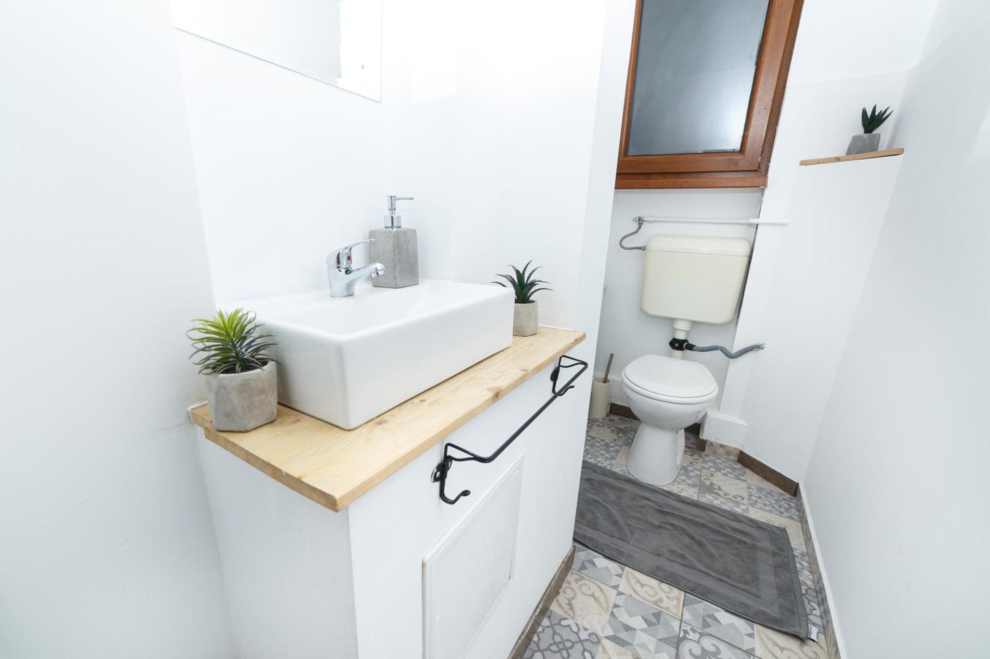 Color Franceza Street 4bedrooms 公寓